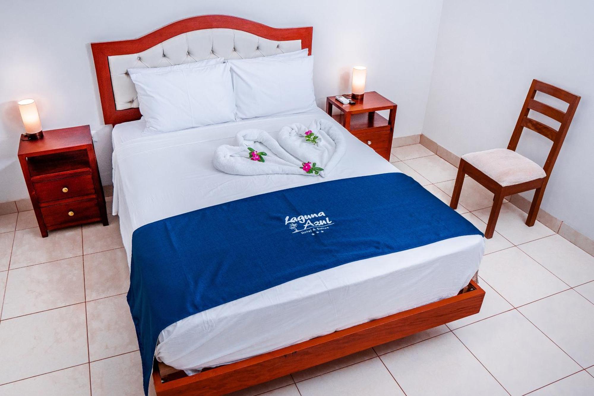 Laguna Azul Hotel & Suites Sauce Esterno foto