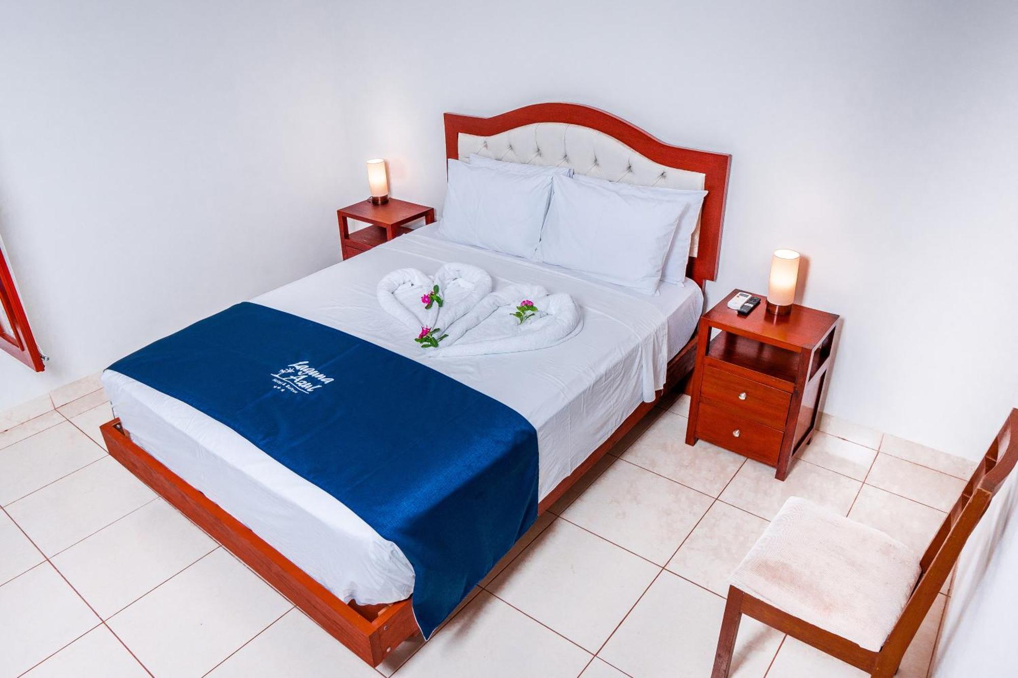 Laguna Azul Hotel & Suites Sauce Esterno foto