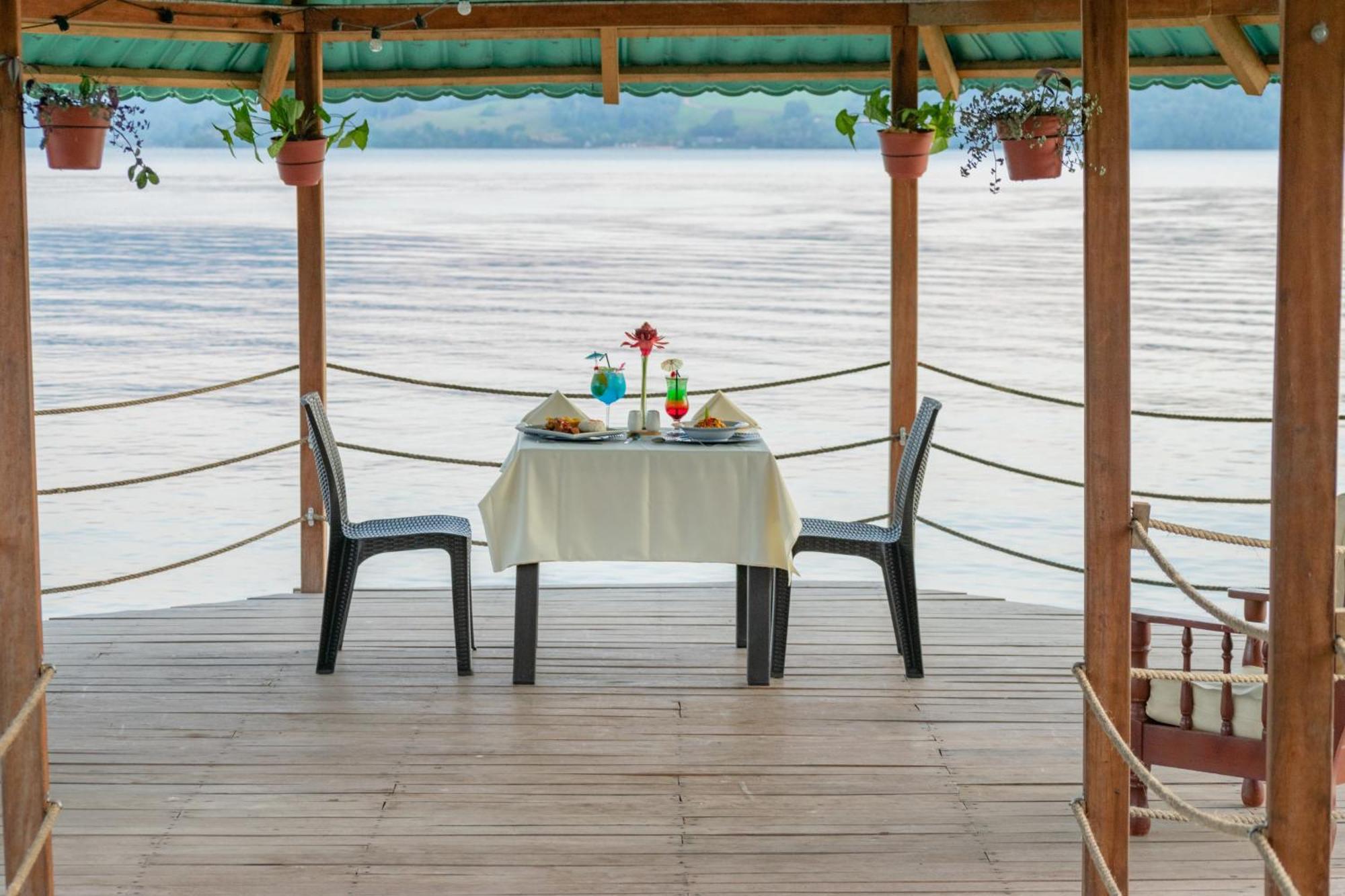 Laguna Azul Hotel & Suites Sauce Esterno foto