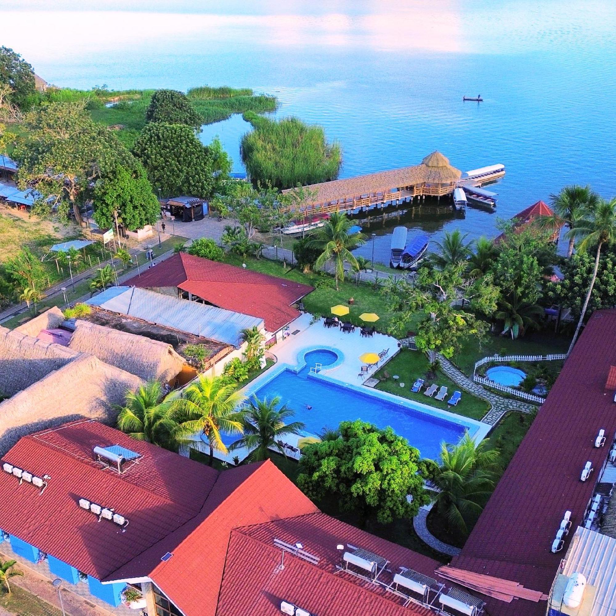 Laguna Azul Hotel & Suites Sauce Esterno foto